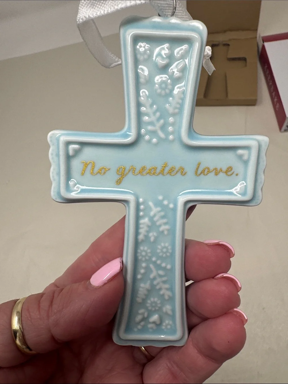 2022 HALLMARK CHRISTMAS ORNAMENT CROSS NO GREATER LOVE CHRISTIAN RELIGIOUS